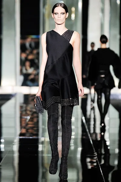 Look 4